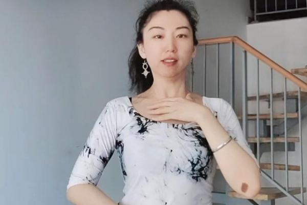 肚皮舞八字 肚皮舞八字