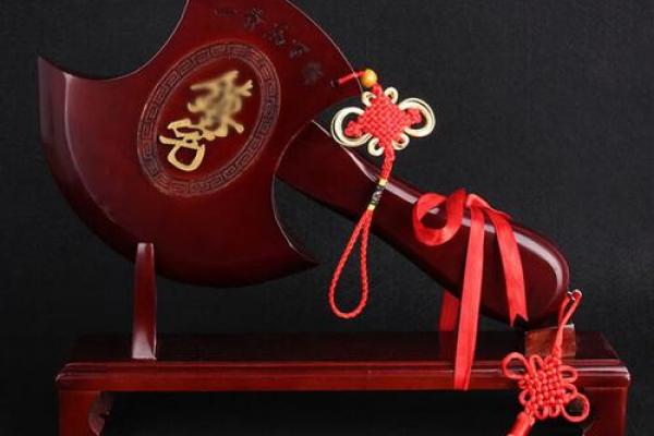 斧头风水作用及忌讳桃木斧子放在家里哪好 斧头风水作用及忌讳桃木斧子放在家里哪好