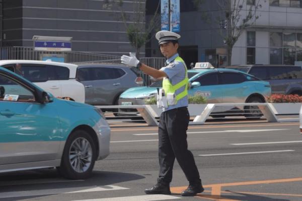 寻找最美基层警察丨黎曙：八字门的“拼命三郎”