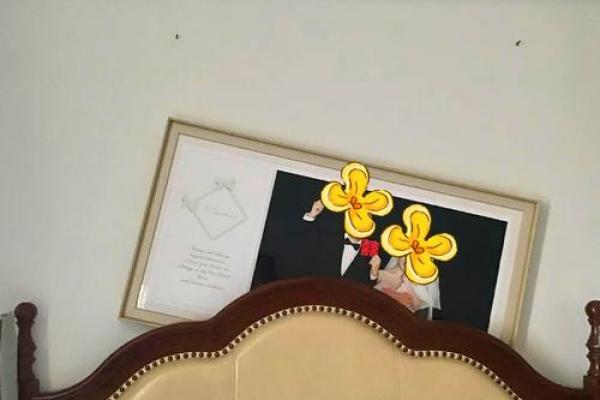 风水：结婚照为什么不能挂床头